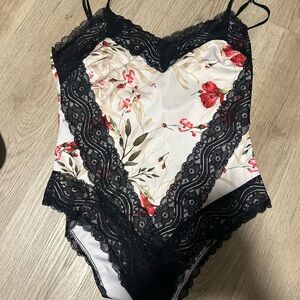 Floral Lace Trim Bodysuit - Black and Cream